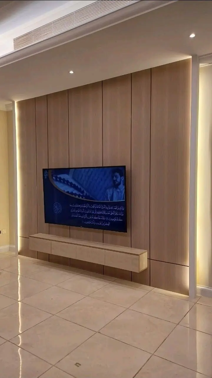 تكسية جدار شاشة بألواح خشبية